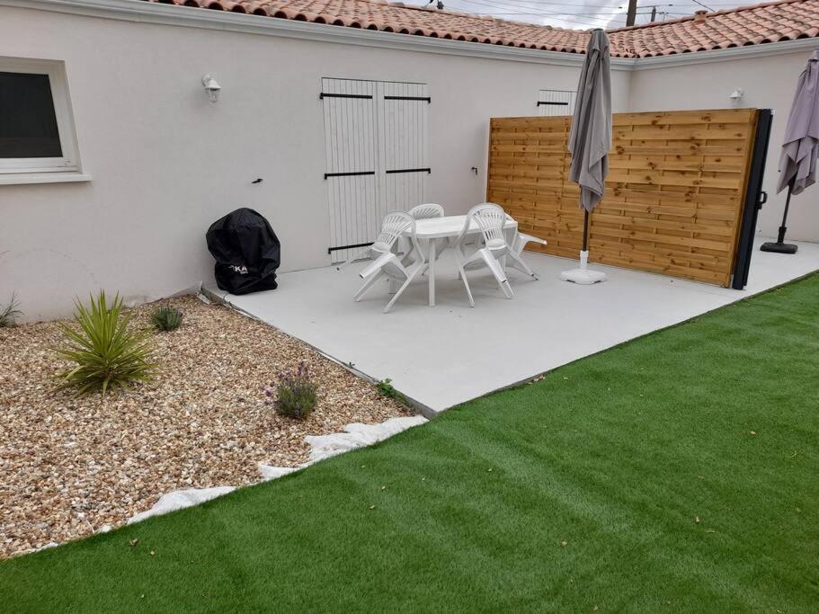 Le Logis De Gatseau Apartment Ле Мат Екстериор снимка